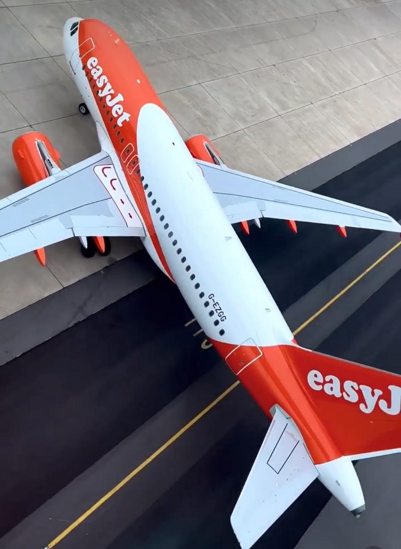 easyJet